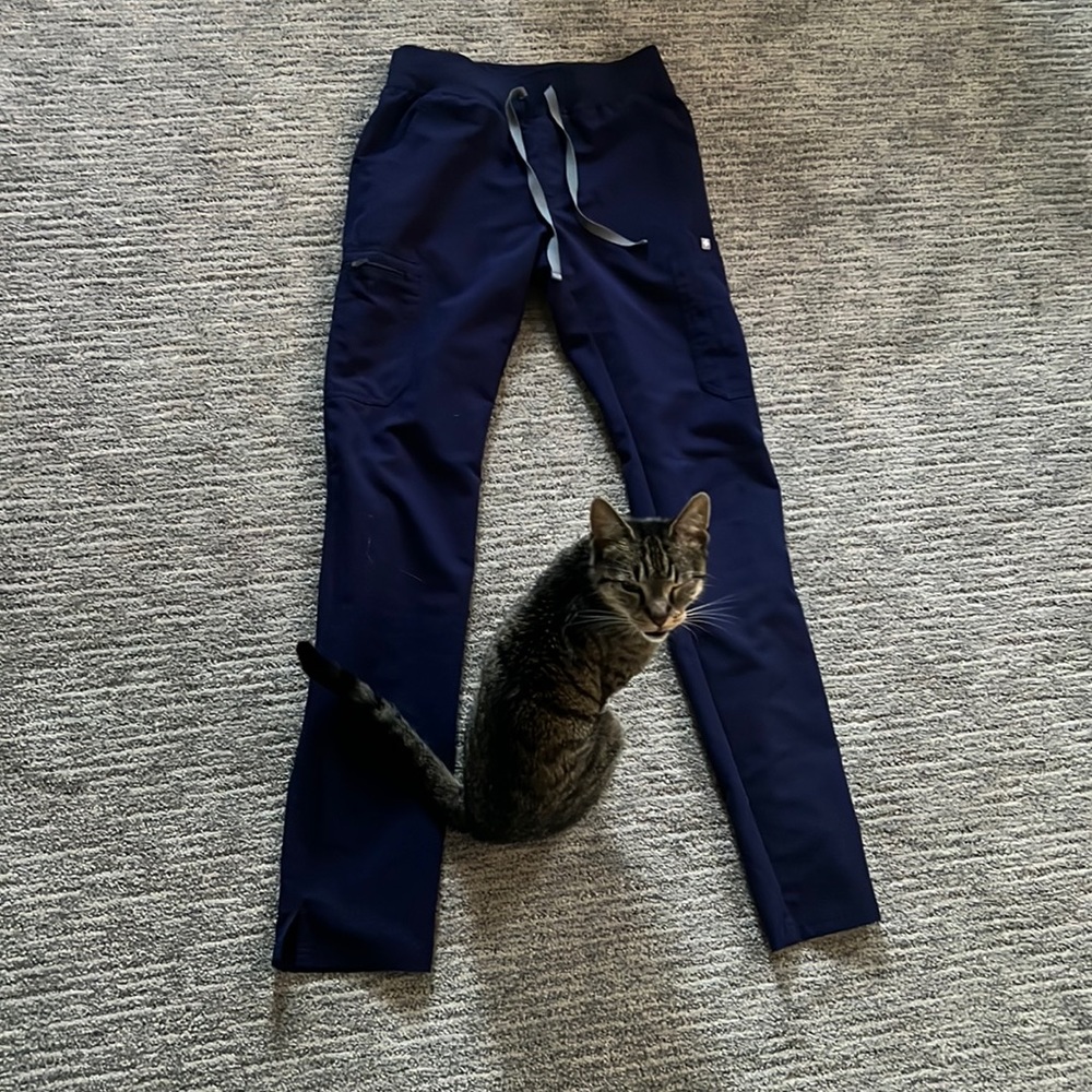 Figs XS TALL Yola scrub pants with yoga waistband.